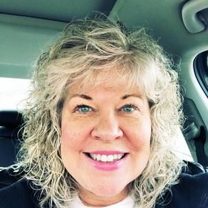 Meet your Posher, Laura